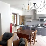Casa Myriam Orta 奥尔塔圣朱利奥